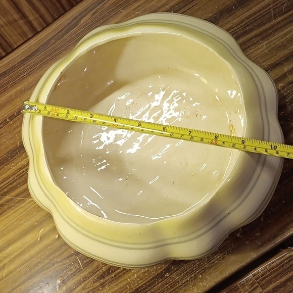 Vintage mcm farmhouse planter scalloped large - Picture 6 of 7